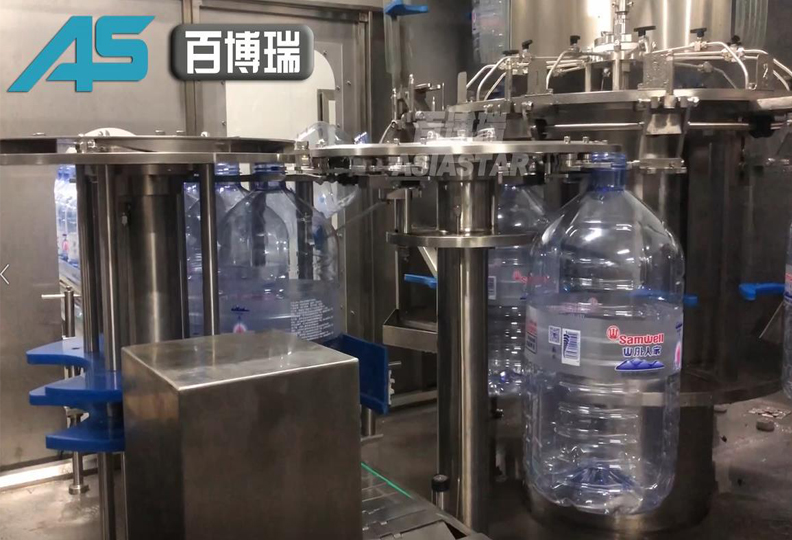 10-15L灌裝機